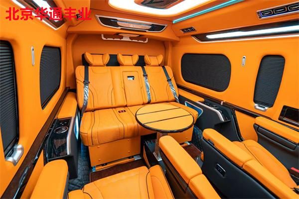 Kaiyun体育网站:丰田海狮7座行政版价格85万海狮4S店配JBL音响(图1)