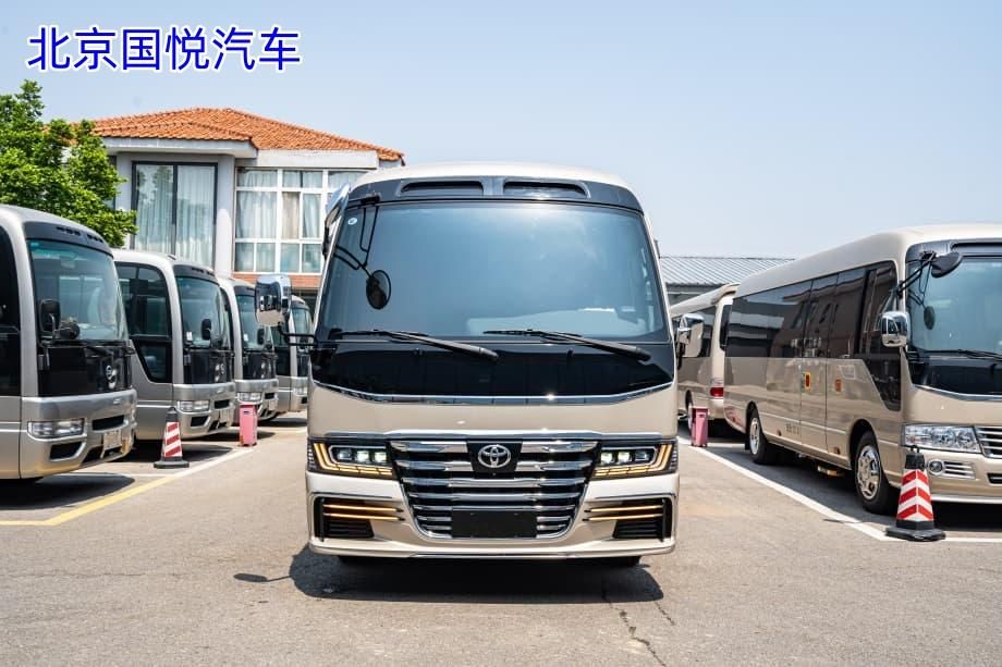 丰田考斯特7座房车新乡落地多少钱(图1)