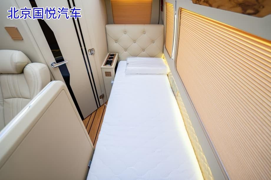 丰田考斯特7座房车新乡落地多少钱(图5)