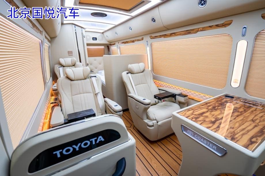 丰田考斯特7座房车新乡落地多少钱(图8)