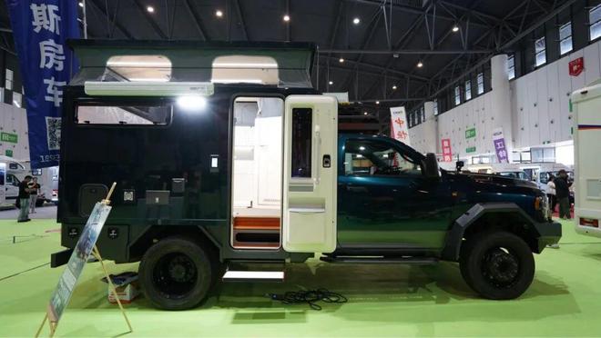 百万级房车到底长什么样？64L强擎公羊底盘公羊房车尽享奢华(图3)