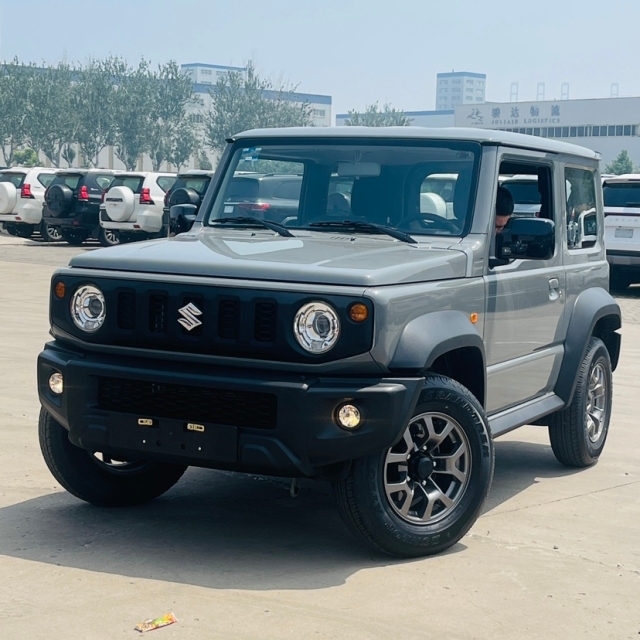 2025款铃木吉姆尼自动三门顶配强悍而精致的纯硬派越野小SUV(图1)