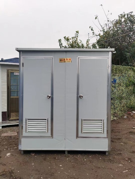 Kaiyun体育网站：光明新区移动厕所多小钱一个移动卫生间(图6)