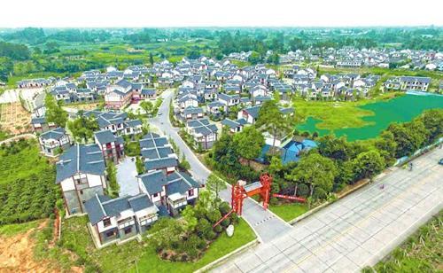 水冲式厕所设计图小型化粪池安装方法山东农村厕所改造(图2)