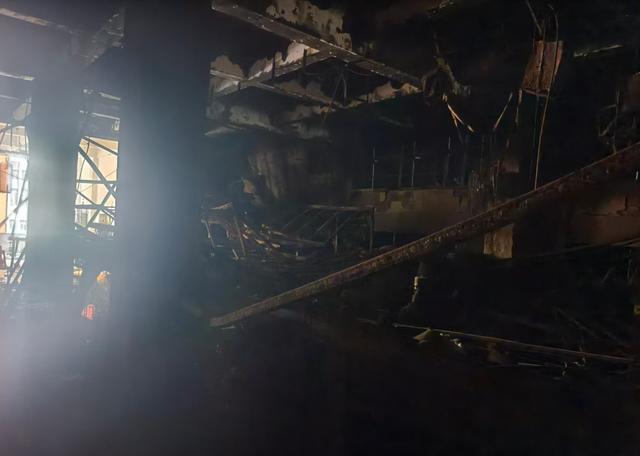 Kaiyun（中国体育）：凌晨突发大火约30家电镀厂被烧毁受灾户称事发7个月未获赔偿有人索赔逾1000万元(图5)