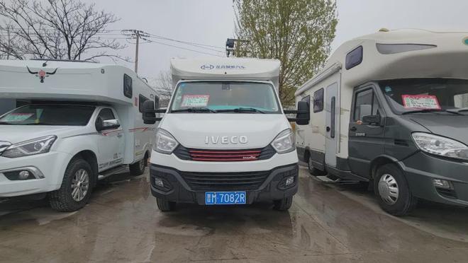 国产房车里的绝版布局？厕所空间特别大开了3万多公里打五折(图5)