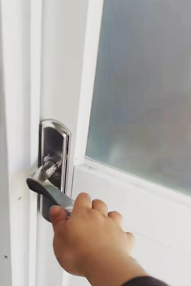 Kaiyun体育网站：网友吐槽杭州一停车场公厕设施齐全却被人为锁死镇政府：属施工方临时厕所将由项目方结合实际情况自主评估是否对外开放(图2)